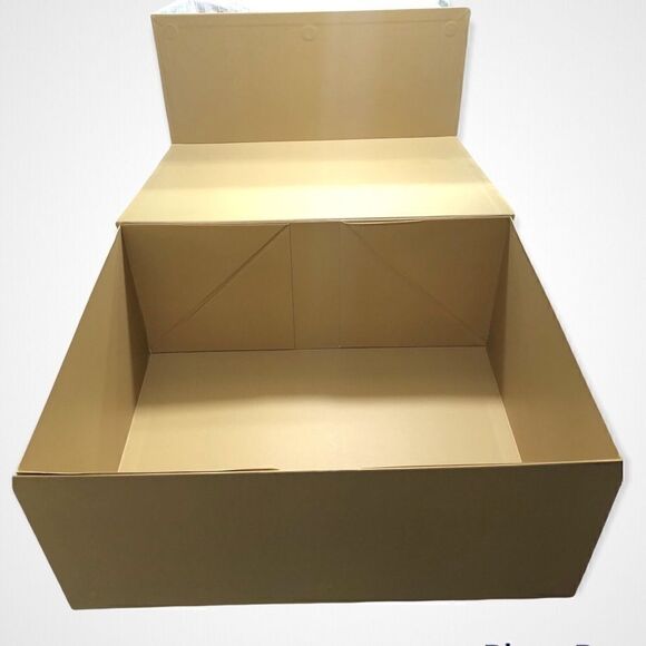 Michael Kors Gift Box & Ribbon (Large) - Picture 7 of 12